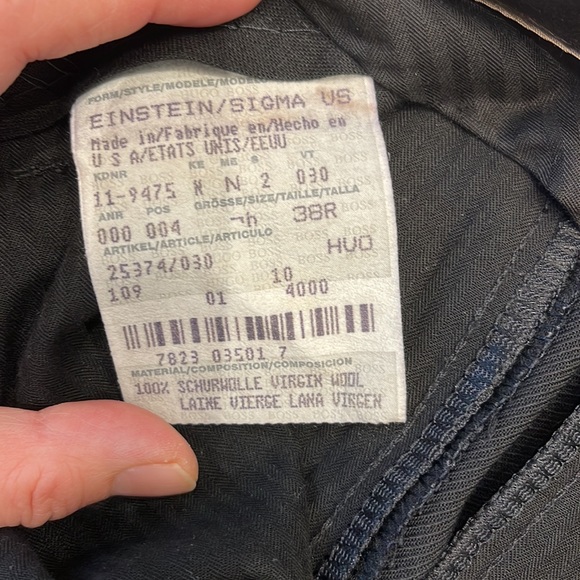 Hugo Boss Wool Suit (rarely worn) - Picture 7 of 14